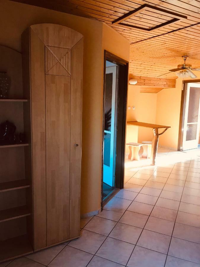 Jesolo Apartmanhaz Balatonkeresztúr Eksteriør bilde